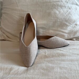Elegant neutral Women's Rothy style Flats new without tag size 8